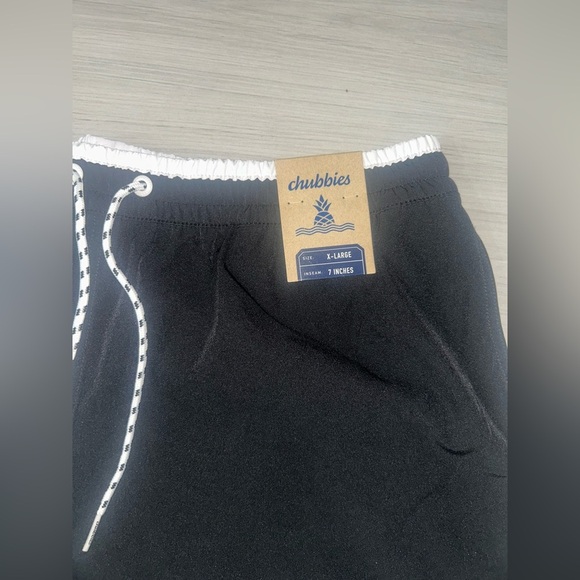 Chubbies The Capes 7” Swim Trunk Size XL - Picture 5 of 9